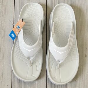 Hoka ora recovery sandals flip flops NEW 12